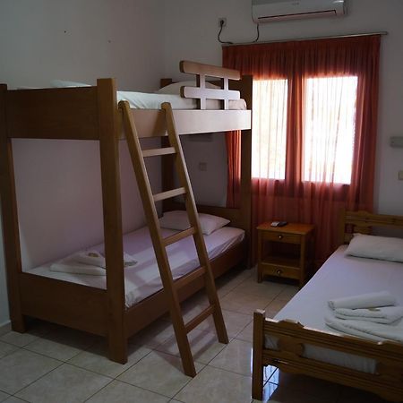 Paralia Guest House Agia Roumeli Buitenkant foto